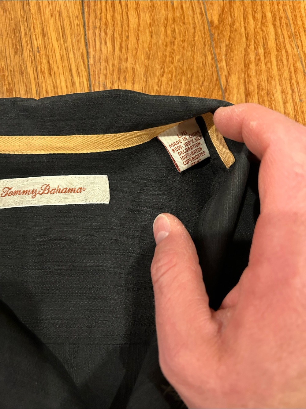 Tommy Bahama Shirt Button Embroidered Silk Black Third & Long Camp Men Large - Picture 4 of 9